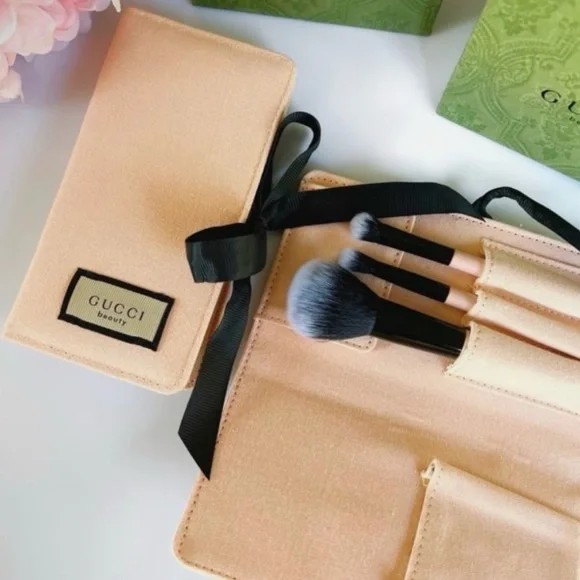 Gucci Beauty makeup brush set in case & Comb Set with dust bag! BNWT